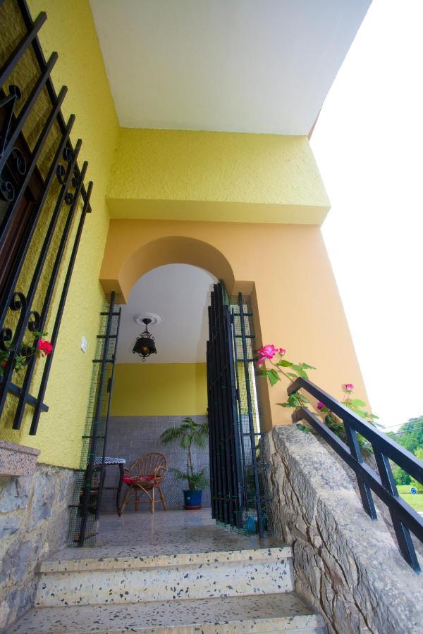 Villa Teresa Onís Exteriér fotografie
