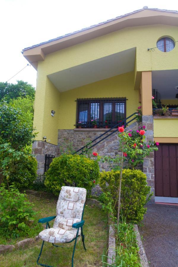 Villa Teresa Onís Exteriér fotografie